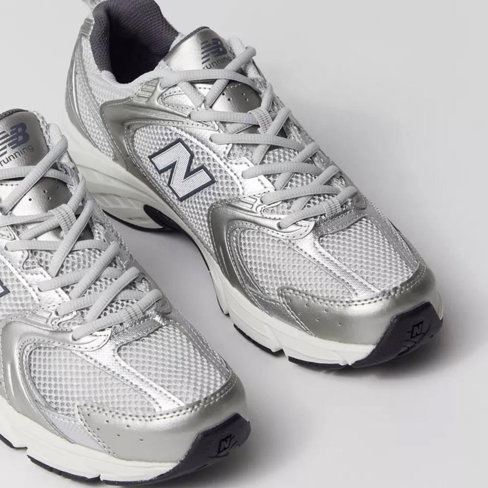 New Balance 530 Gray/Silver 8.5M 10W